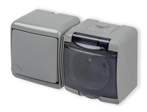 JUNIOR Łącznik schodowy z gniazdem hermetycznym (klapka dymna)